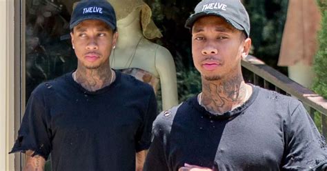 tyga penis|Tyga calls on FBI to hunt down hacker over nude。